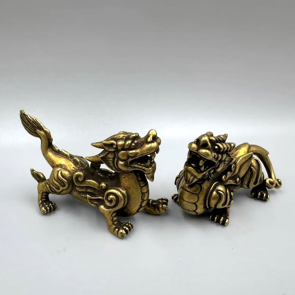 1 Pair Pure Copper Lion Sculpture Copper Ornaments Collectors Bronze-Finished Pair of Chinese Cartoon Pixiu Sculptures Symbols
