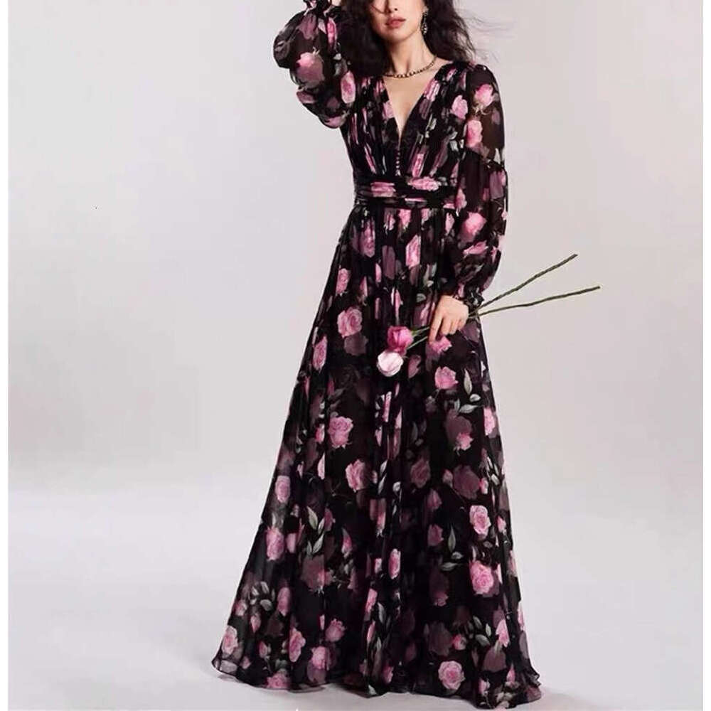 2026 Spring and Autumn New Women's Celebrity Style Goddess Fairy Flower V-neck Large Bottom Silk Smooth and Elegant Long Dress