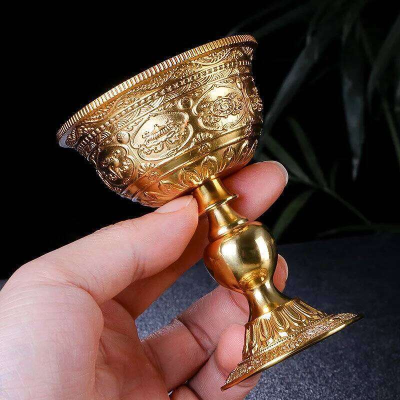 Embossed Brass Candle Cup Romantic Flower Gold Candlestick Buddhist Lamp Holder Wedding Dinner Home Collection Table Decoration H260310
