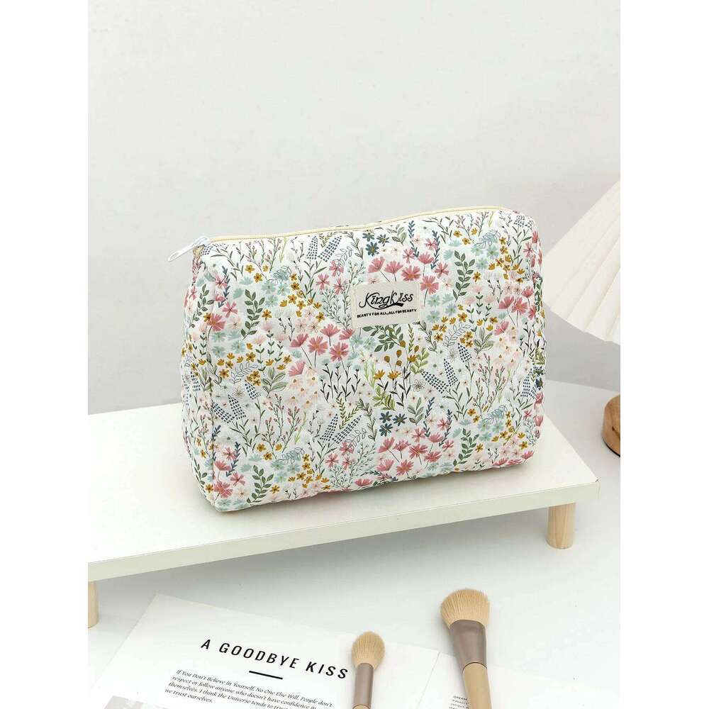 1pc Green floral quilted large capacity cute bag, multifunctional portable makeup bag XJ260310