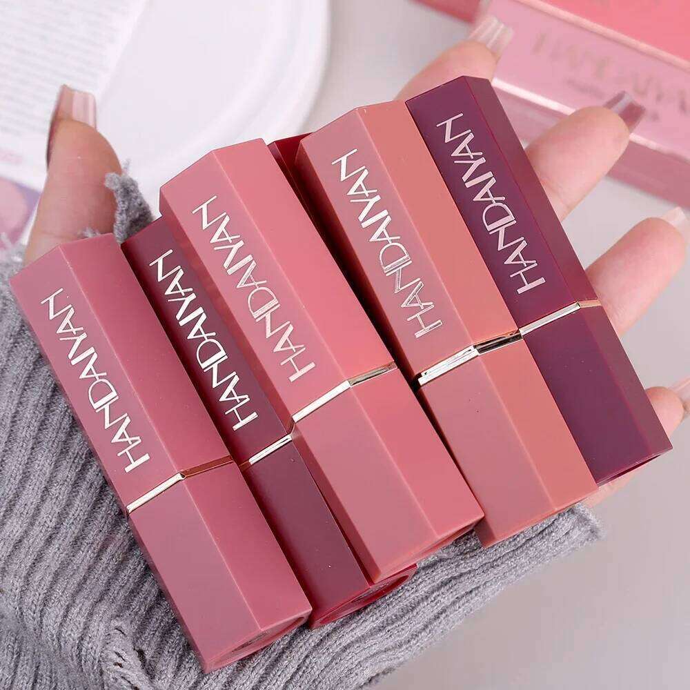 Lasting Matte Nude Lipstick 6 Colors Waterproof Velvet Pink Stick Pen Non-stick Cup Red Lip Glaze Sexy Lips Makeup Cosmetics Z260310