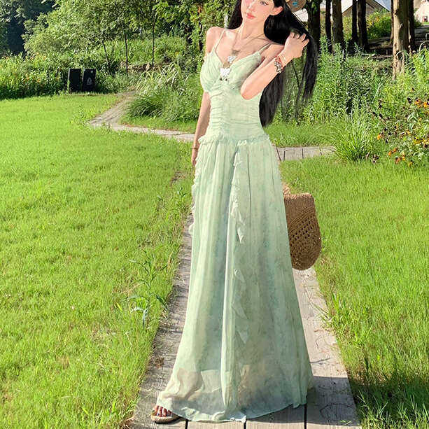 2026 Spring/Summer Designer Women's Adjustable Ruffle Fairy Style Long Skirt with Inner Chest Cushion