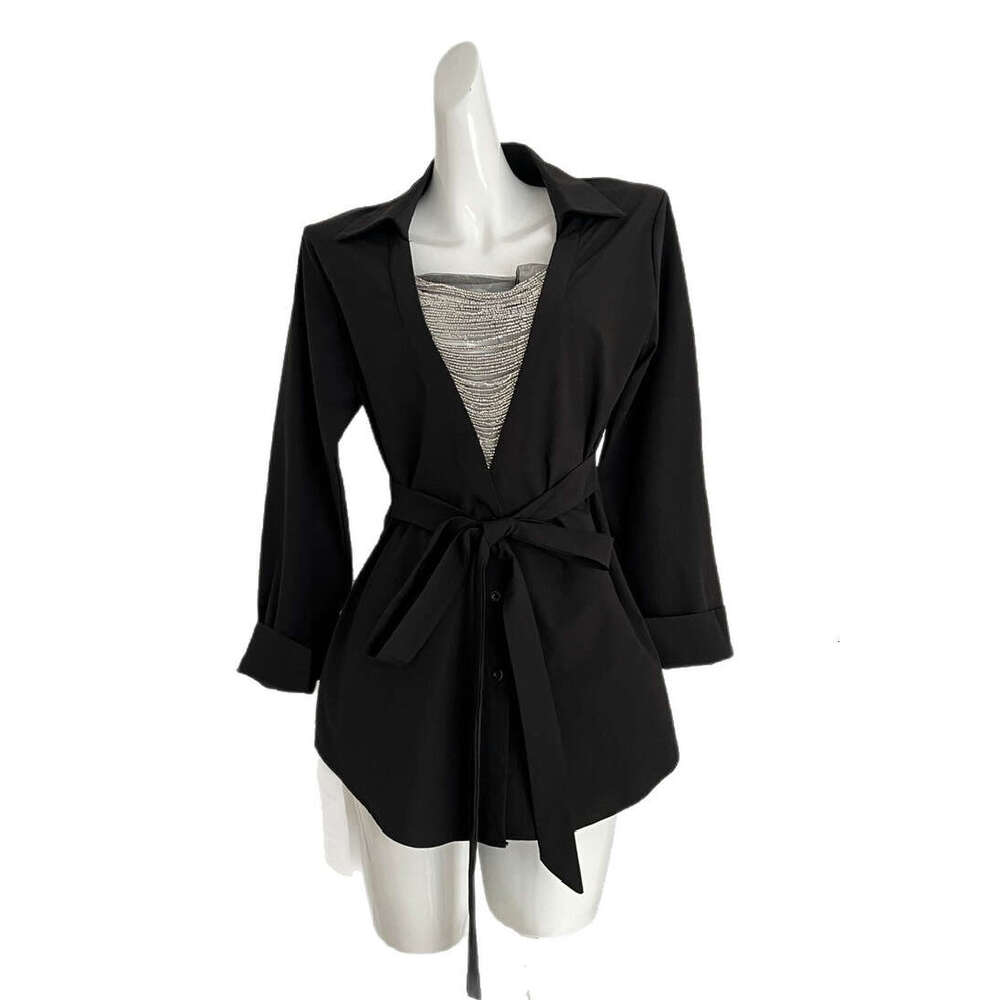 Designer French fashion slim fit women's 2026 new lace patchwork low neck long sleeved shirt