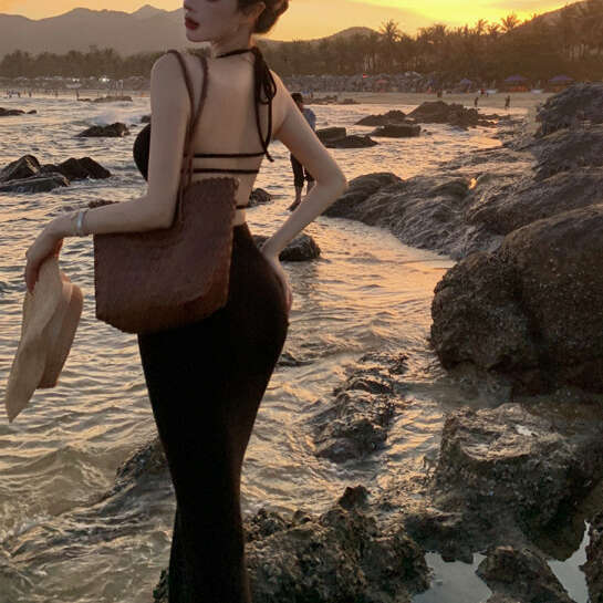 2026 Gentle Women's Open Back Neck with Chest Mat Suitable for Seaside Vacation's New Slimming Tight Dress