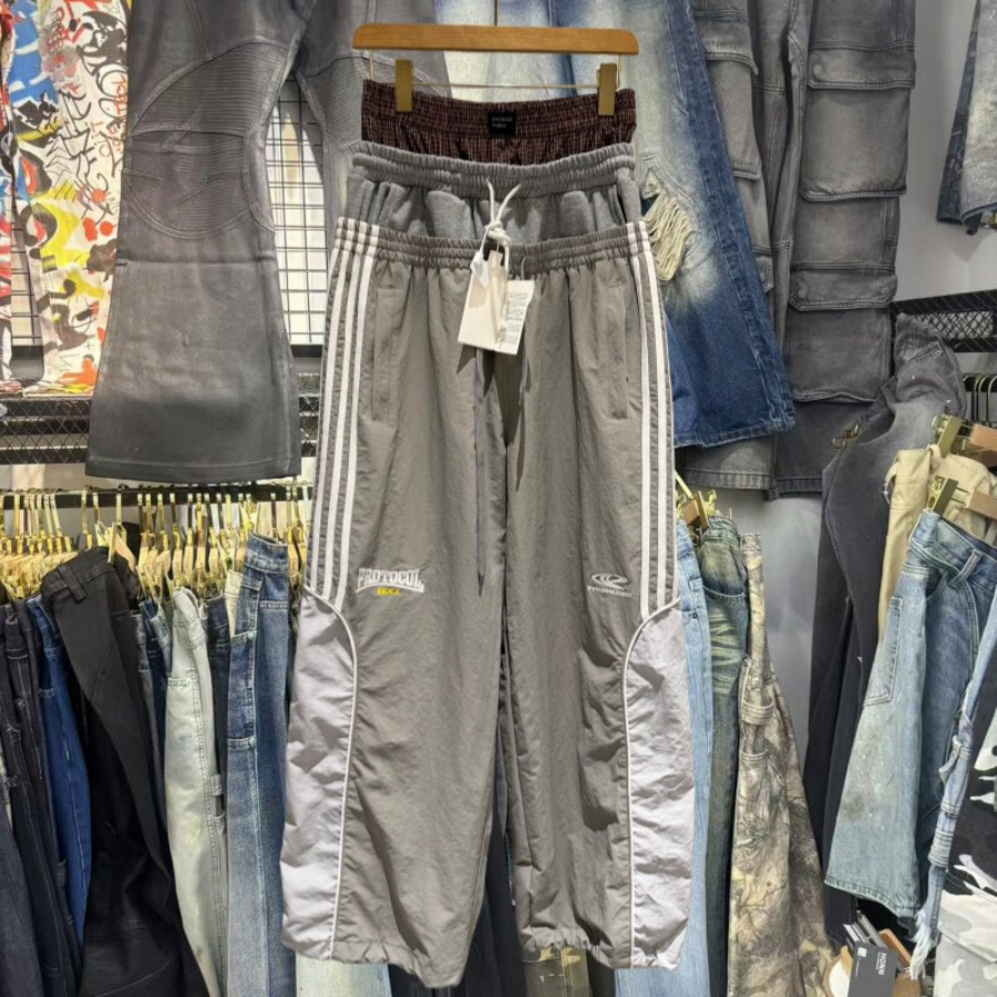 Foto Reali Pantaloni Stampati Per Uomo E Donna 26Ss