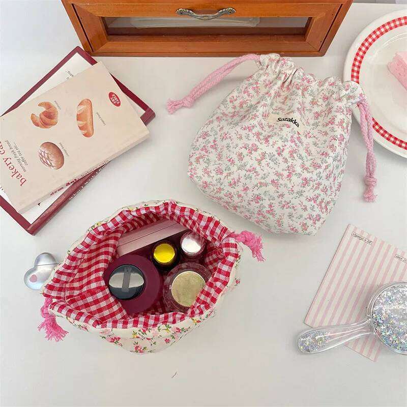 Women Tote Rope String Makeup Bags Organizer Cute Flower Small Lipstick Cosmetic Coin Purse Key Drawstring Storage Bag XJ260310