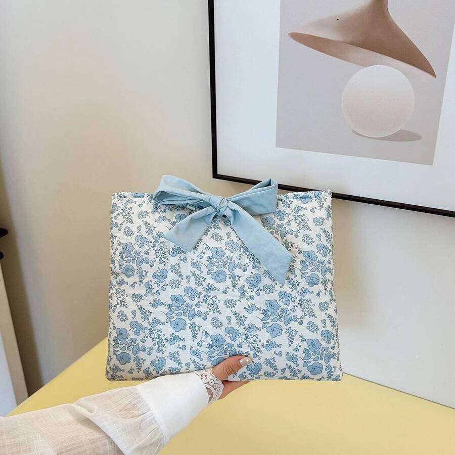 1PC Floral Quilted Makeup Bag with Bow Large Capacity Multifunctional Practical lightweight College Style Unsealed Lined XJ260310