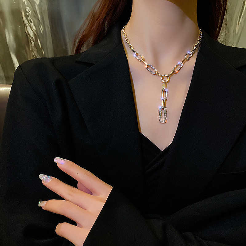 2026 New Designer Luxury Brand European And American Fashion Metal Y-shaped Stone Necklace Elegant And Exquisite Collarbone Chain Unique Niche Sweater - view 5