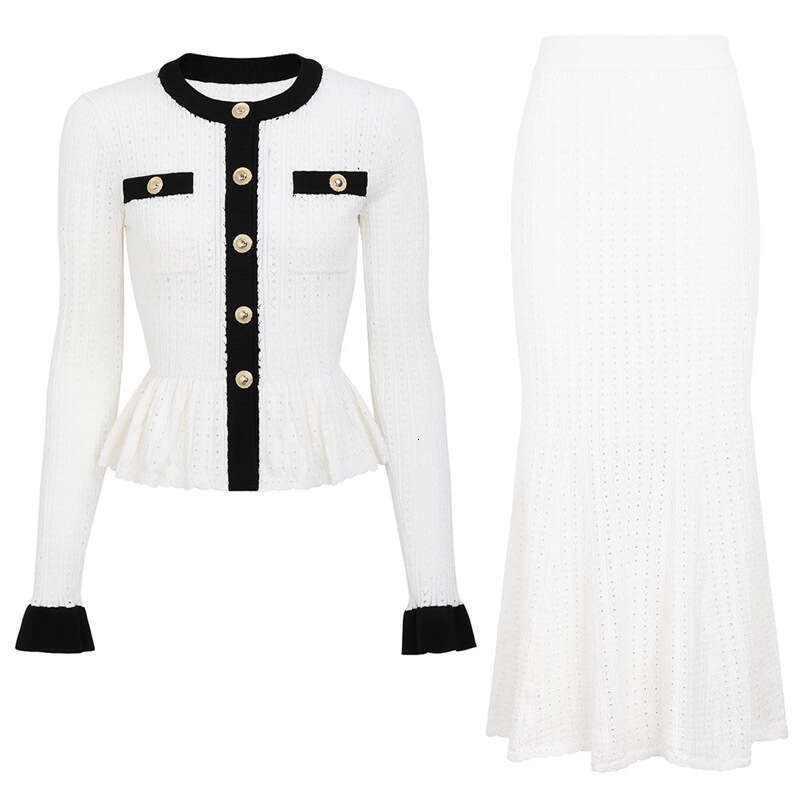 2026 autumn and winter designer fashionable and elegant color block knitted pleated top fish tail long skirt set