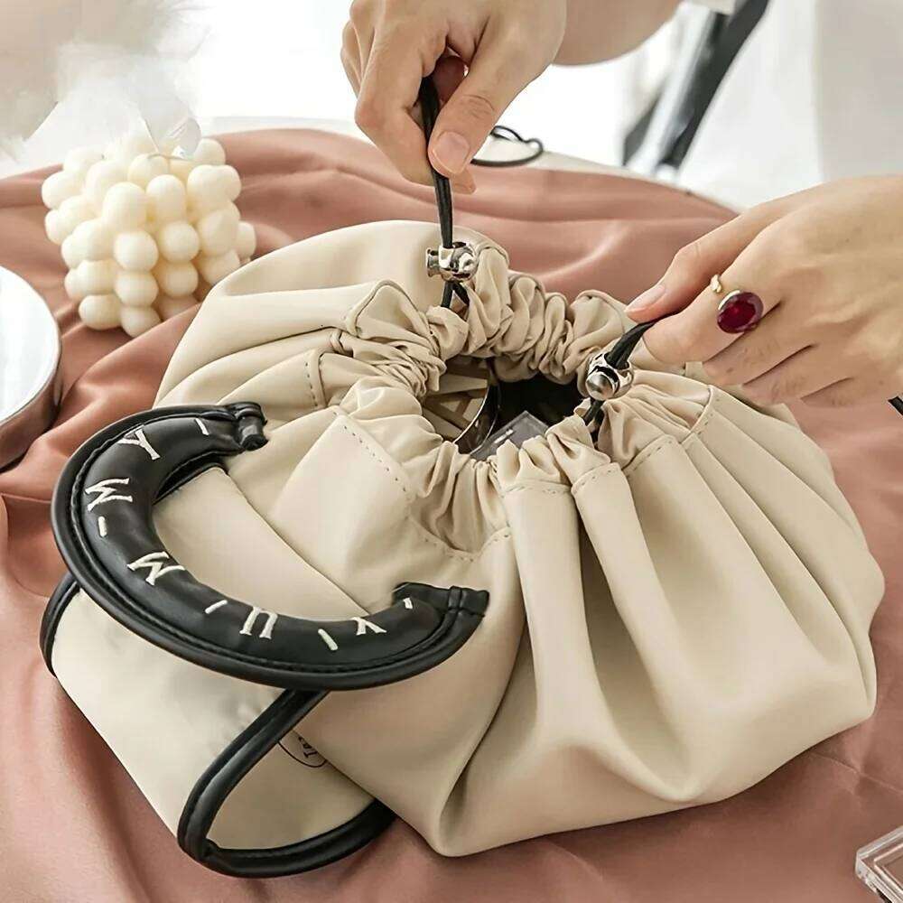 PU Lazy Makeup Large Capacity Portable Drawstring Bundle Travel Storage Waterproof Toilet Bag XJ260310