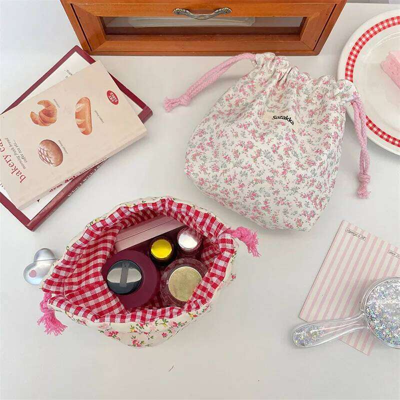 Women Tote Rope String Makeup Bags Organizer Cute Flower Small Lipstick Cosmetic Coin Purse Key Drawstring Storage Bag XJ260310