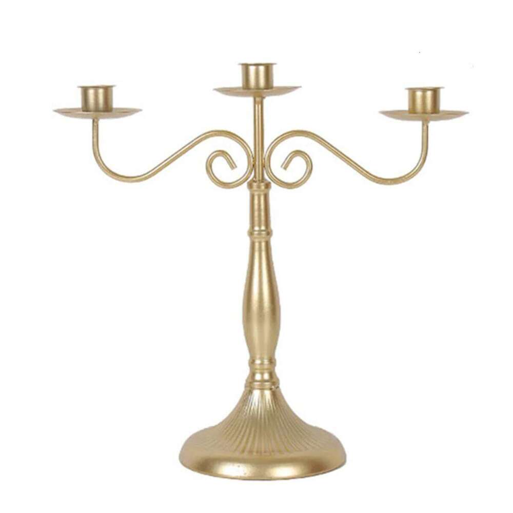 European Retro Candlestick Restaurant Wedding Table Atmosphere Three Five Head Light Luxury Home Decorate Metal Jewelry Ornament H260310