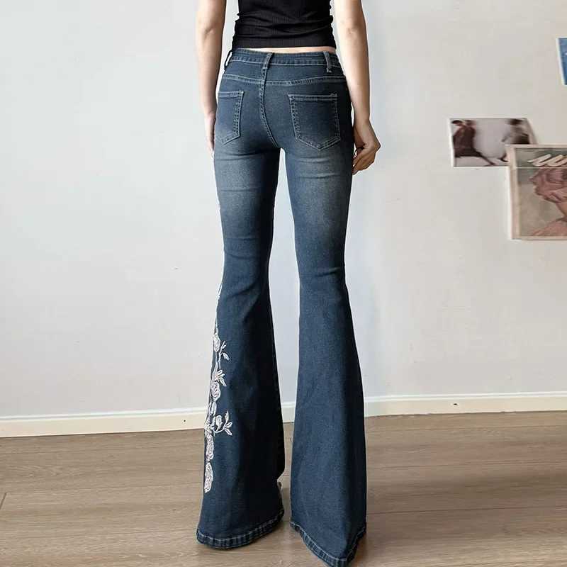 2000s Low Rise Flared Denim Pants High Street Basic Trousers Women Retro Y2k Jeans Baggy Floral Embroidery Jeans Vintage M260310