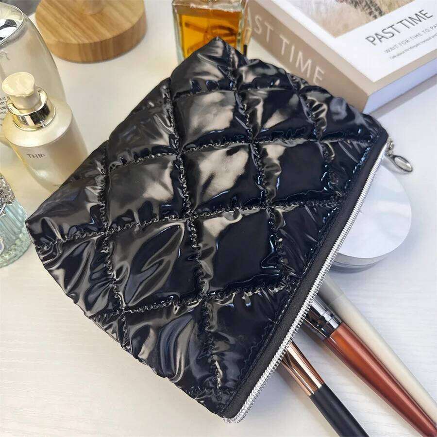 High style travel makeup bag for women, large capacity, hand held, high - end cosmetic organizer XJ260310