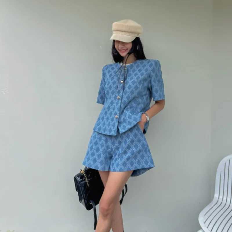 Casual Denim Suit Womens Summer Short-sleeved Plaid Jacket High-waisted Shorts Two-piece Set Fashion Female ClothesT260310