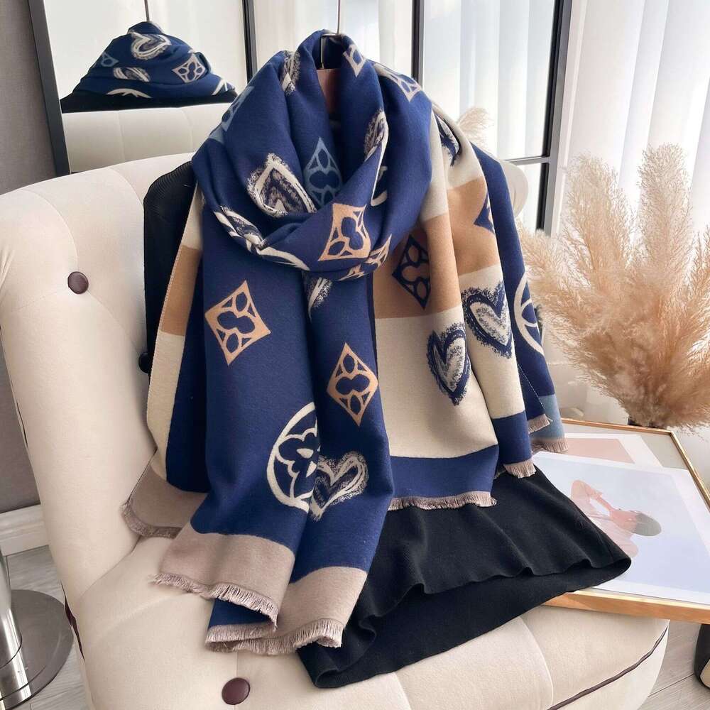 Autumn Winter Heart-Shaped Geometric Rhombus Fashion Imitation Cashmere Warm Women Scarf Short Beard Tassel Decoration Mid-Length Shawl