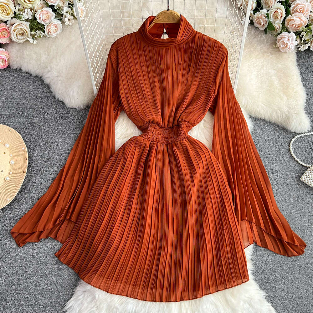 Elegant ladies' chiffon pleated skirt in autumn and winter, bell shaped sleeves, stand collar, waist cinching, slim fit A-line design
