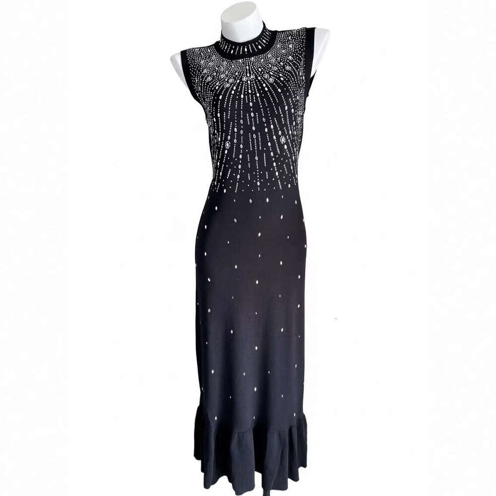 2026 new European and American slim fit rhinestone sleeveless luxury fashion party elegant fish tail long skirt for women
