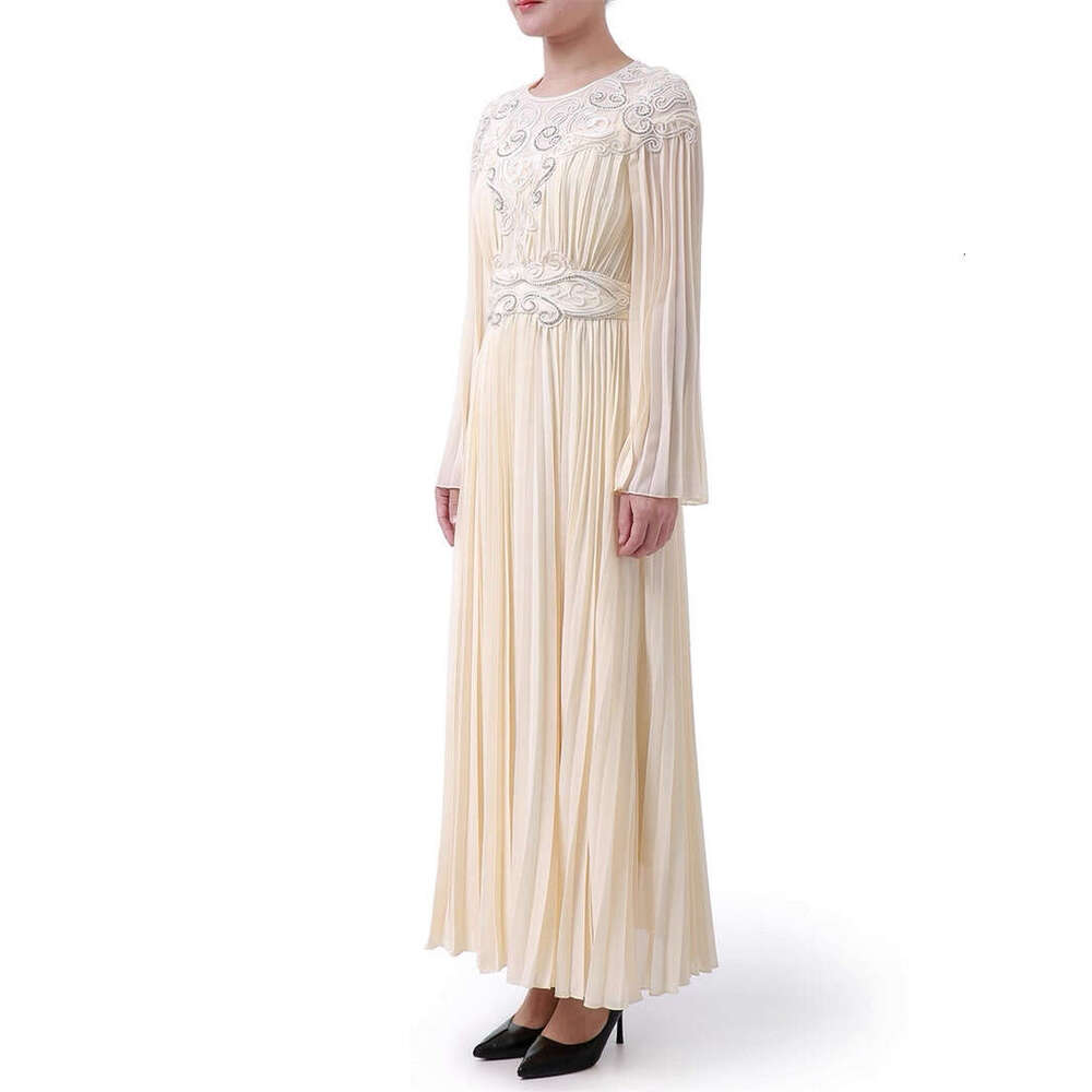 2026 autumn and winter new European and American niche light luxury elegant lace design pleated elegant fairy like long skirt