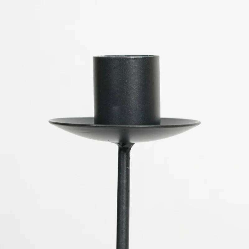 European Simple Metal Black Curved Holder Creative Retro Wrought Iron Room Home Decoration Desktop Candle Stick Stand H260310