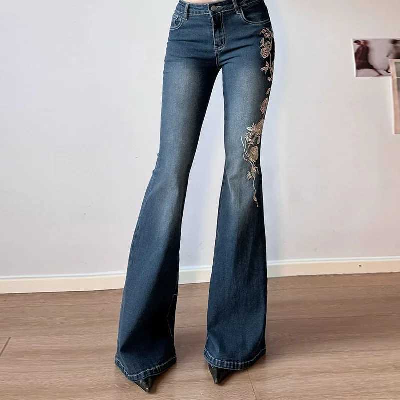 Flare Pants Jeans Women Embroidery Boot Cut Low Waist Washed Distressed Pockets Floor Length Streetwear 2025 Denim Trousers M260310
