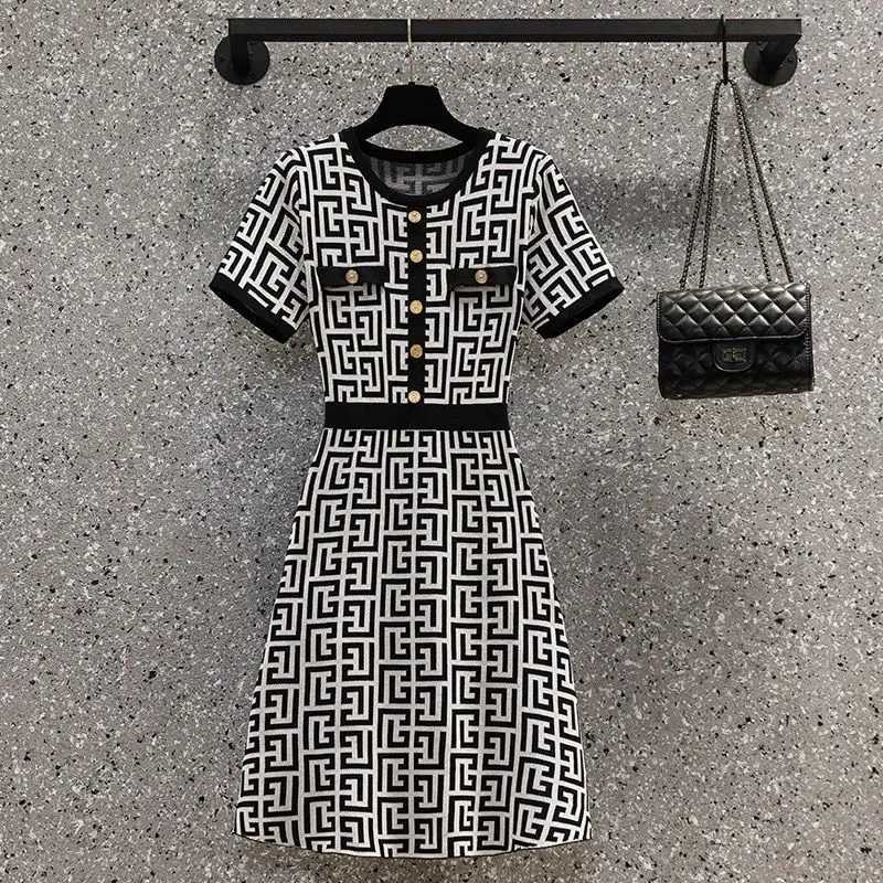 Fashionable Age Reducing Womens Skirt Spring and Summer New French Style Ice Silk Slimming Knitted Elegant Womens DressT260310