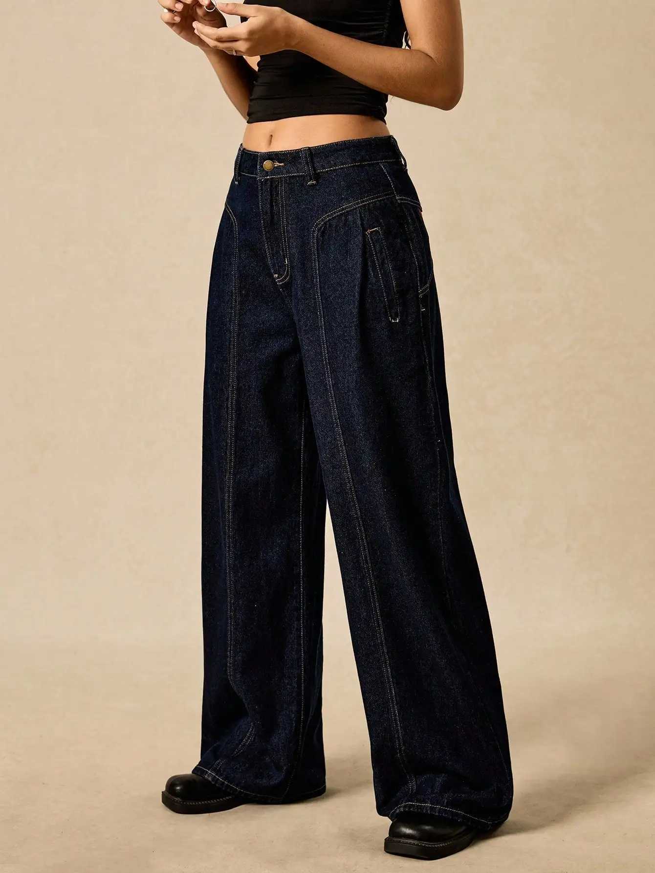 Womens Loose Fit Denim Jeans with Red Star Patch Back Design Streetwear Style for Summer Casual WearT260310