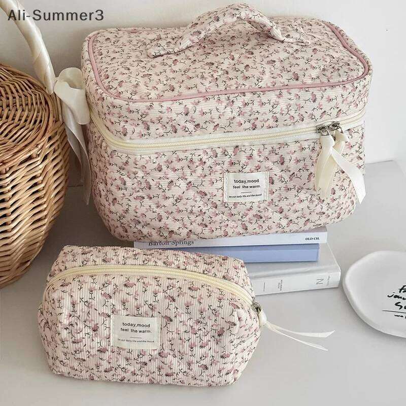 Fresh Sweet Corduroy Floral Cosmetic Portable Large-Capacity Storage Travel Makeup Bag Toiletry Organizer For Girls XJ260310