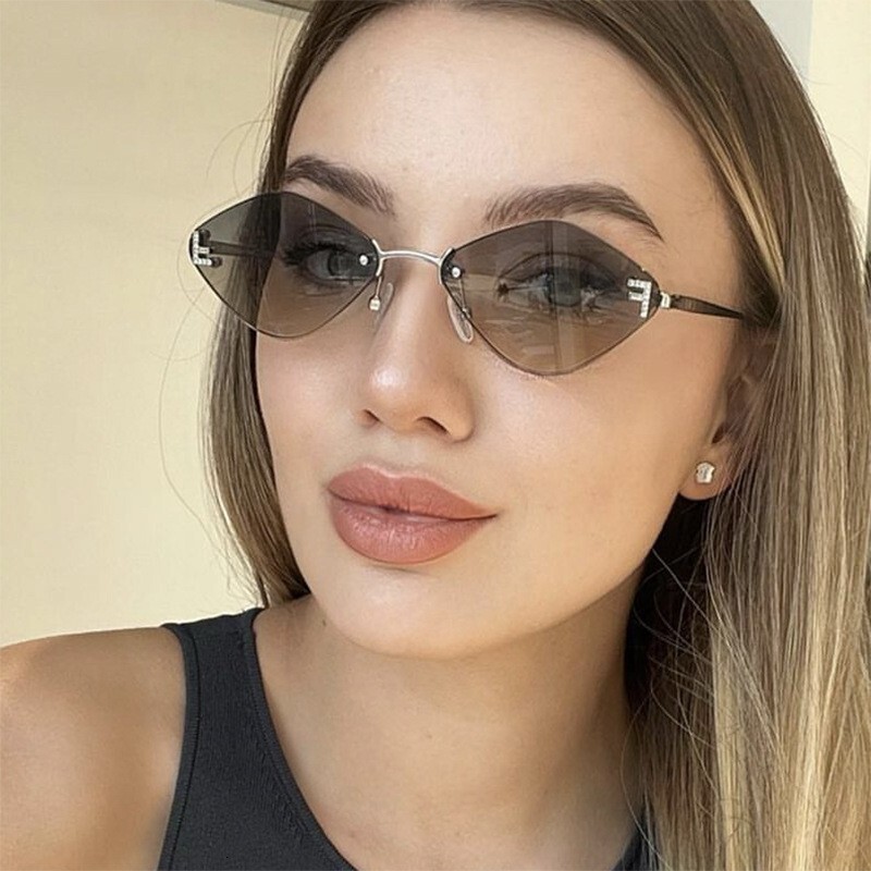 New Framels Sunglass with Letter F Diamond-Shaped Frame, Fashionable Sunglass, Trend, Small Cut-Edge Decorative Sun Protection