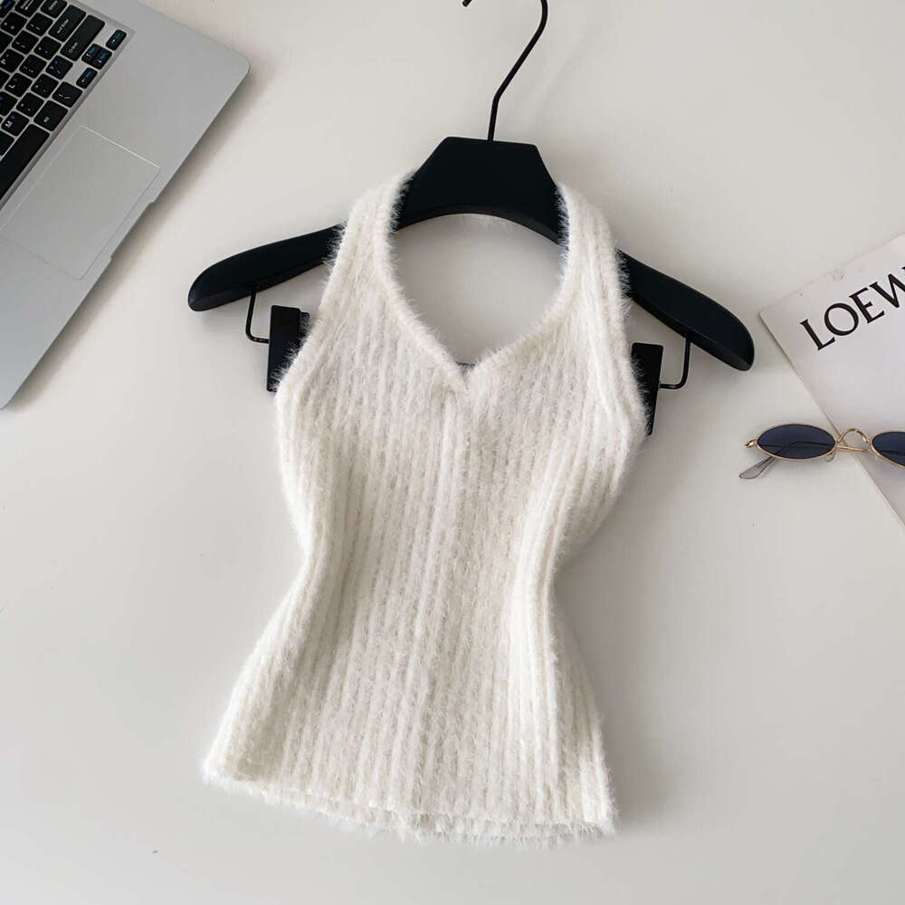 Designer's fashionable backless collar fur knitted women's vest for autumn and winter, pure and tempting, slim fit backless