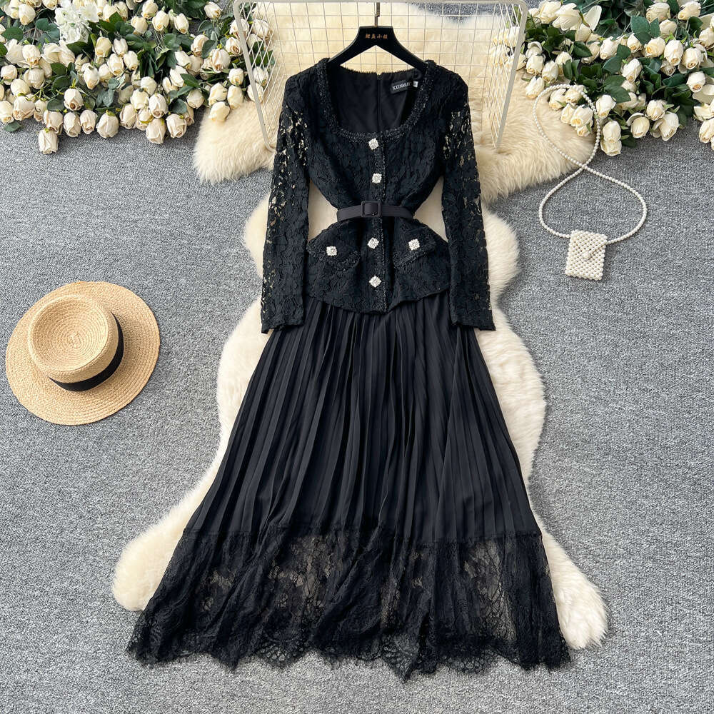 2026 designer style elegant women's autumn French fashion lace long sleeved patchwork waist pleated skirt