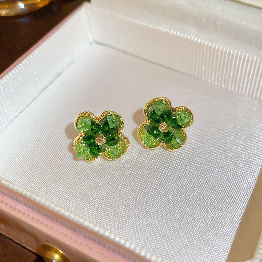 Spring new floral earrings are exquisite, elegant, sweet, with luxurious sophisticated feel, featuring a unique and niche design - view 8