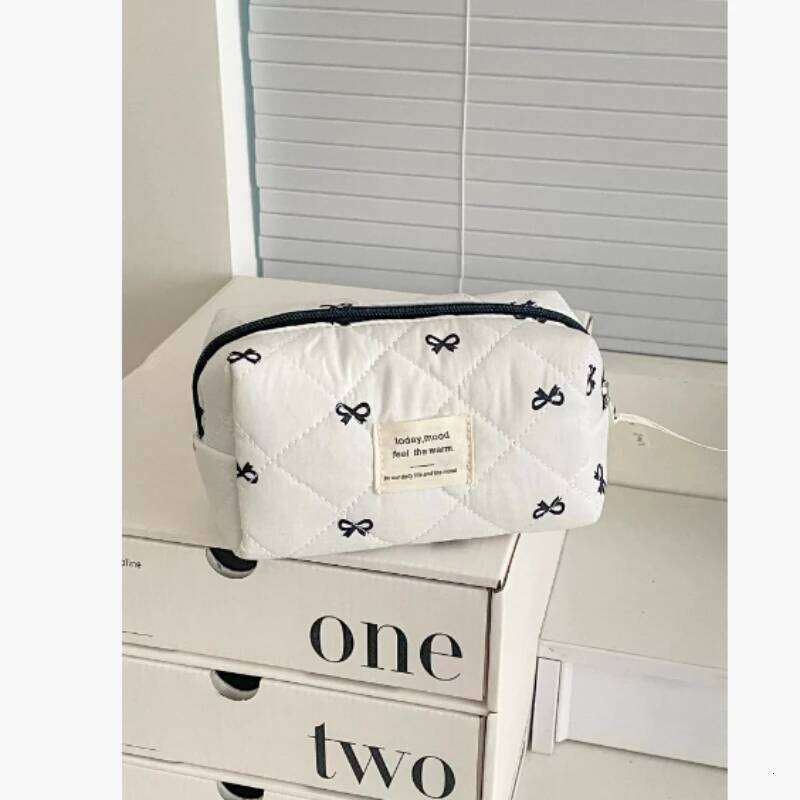 Fashion Cherry Tote Women Makeup Portable Cute Ladies Cosmetic Toiletry Storage Pouch Handbag Cotton Quilted Zipper Bag XJ260310