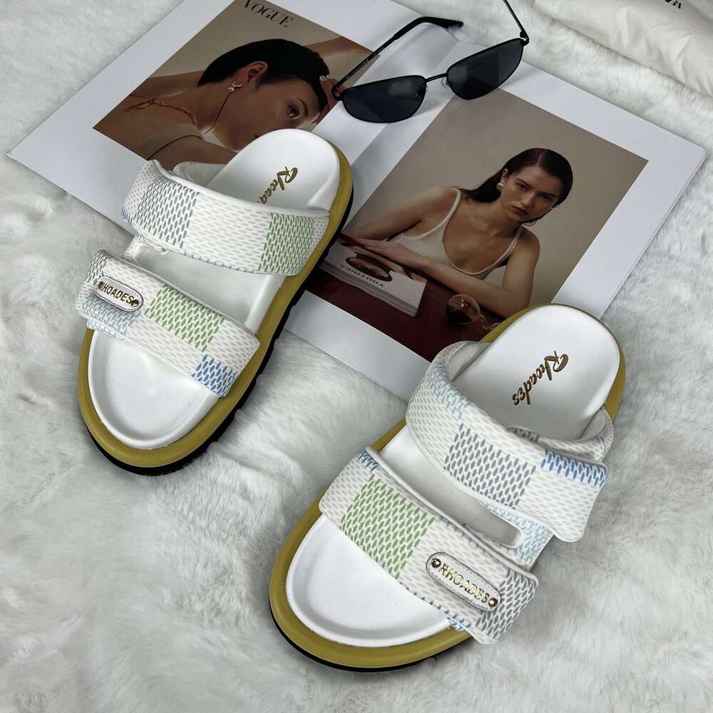 New Slippers 2025 Summer Old Flower Beach Velcro Thick Sole Sandals Versatile Women's Shoes Free Shipping