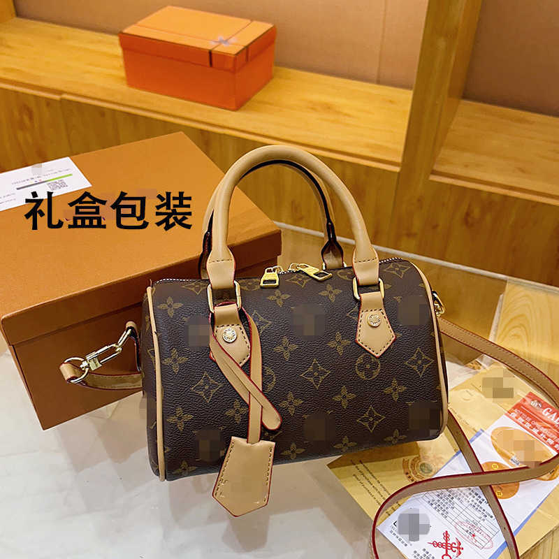 Classic handbag fashionable and versatile large-capacity Boston bag shoulder and crossbody bag H260310