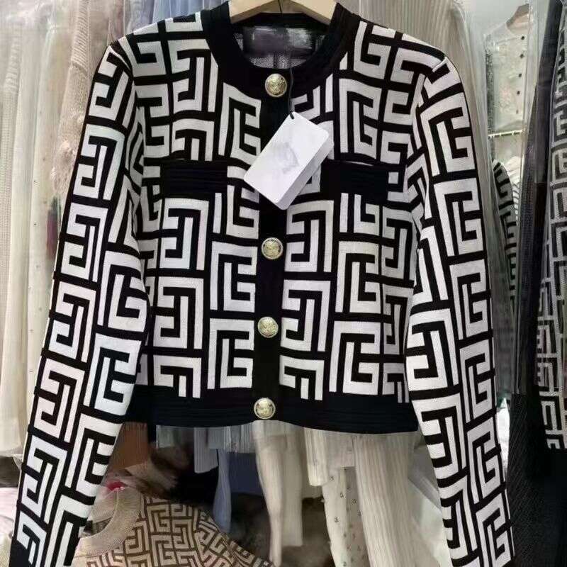 French Retro Style Small Fragrance Knitted Cardigan For Women, Autumn And Winter 2024 New Elegant Socialite Short Sweater Coat