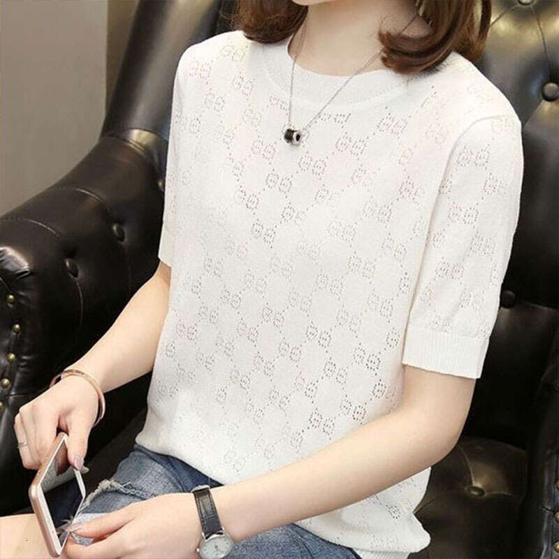 Ice Silk Base Layer Knitted Top Women's Round Neck Loose Thin Summer New Fashion French Design Ladies T-Shirt Sweater Vest