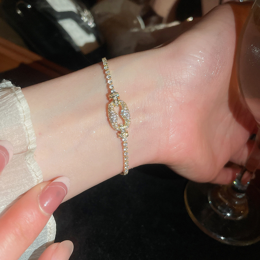 18k real gold plated zircon flower bracelet, exquisite, sweet, fashionable elegant, light luxury and high-end jewelry for women - view 3