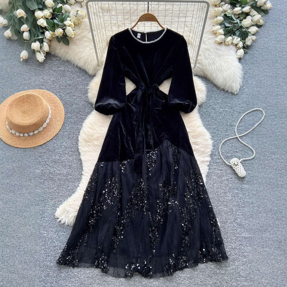 French style light luxury socialite dress with exquisite beaded round neck, long sleeved velvet waist, sequins and mesh combination
