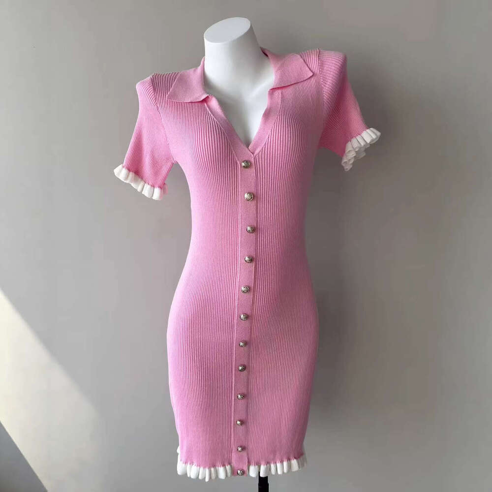 Hot girl sexy pure desire style autumn French high waist slim fit V-neck short sleeved women's versatile dress