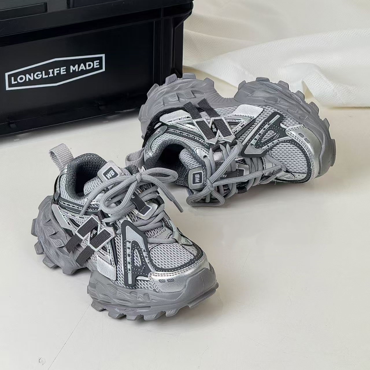 free shipping designer shoes for kids running shoes blue black sliver Fashionable and versatile outdoor sneakers sport shoes