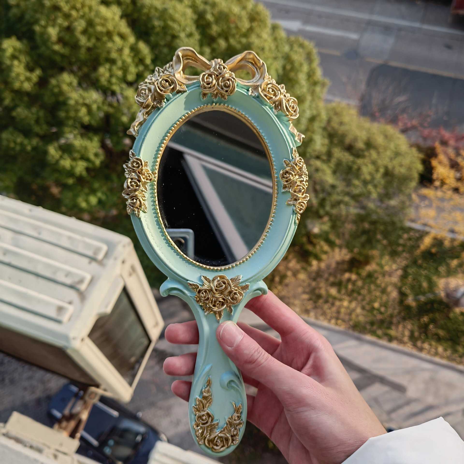 European handle mirror hand-held mirror hand-held mirror oval Hotel photo antique Baroque gold mirror T260310