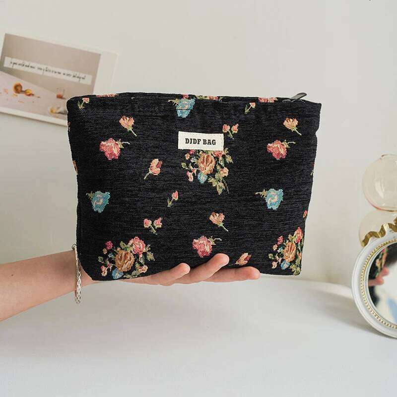 DJDF Women's Cosmetic Vintage Black Background Flower Skincare Product Storage Portable Travel Toiletry Bag Coin Purse XJ260310