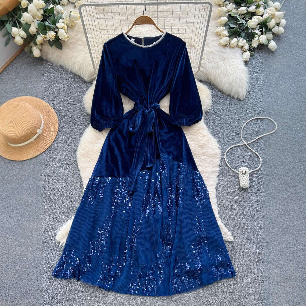 French style light luxury socialite dress with exquisite beaded round neck, long sleeved velvet waist, sequins and mesh combination