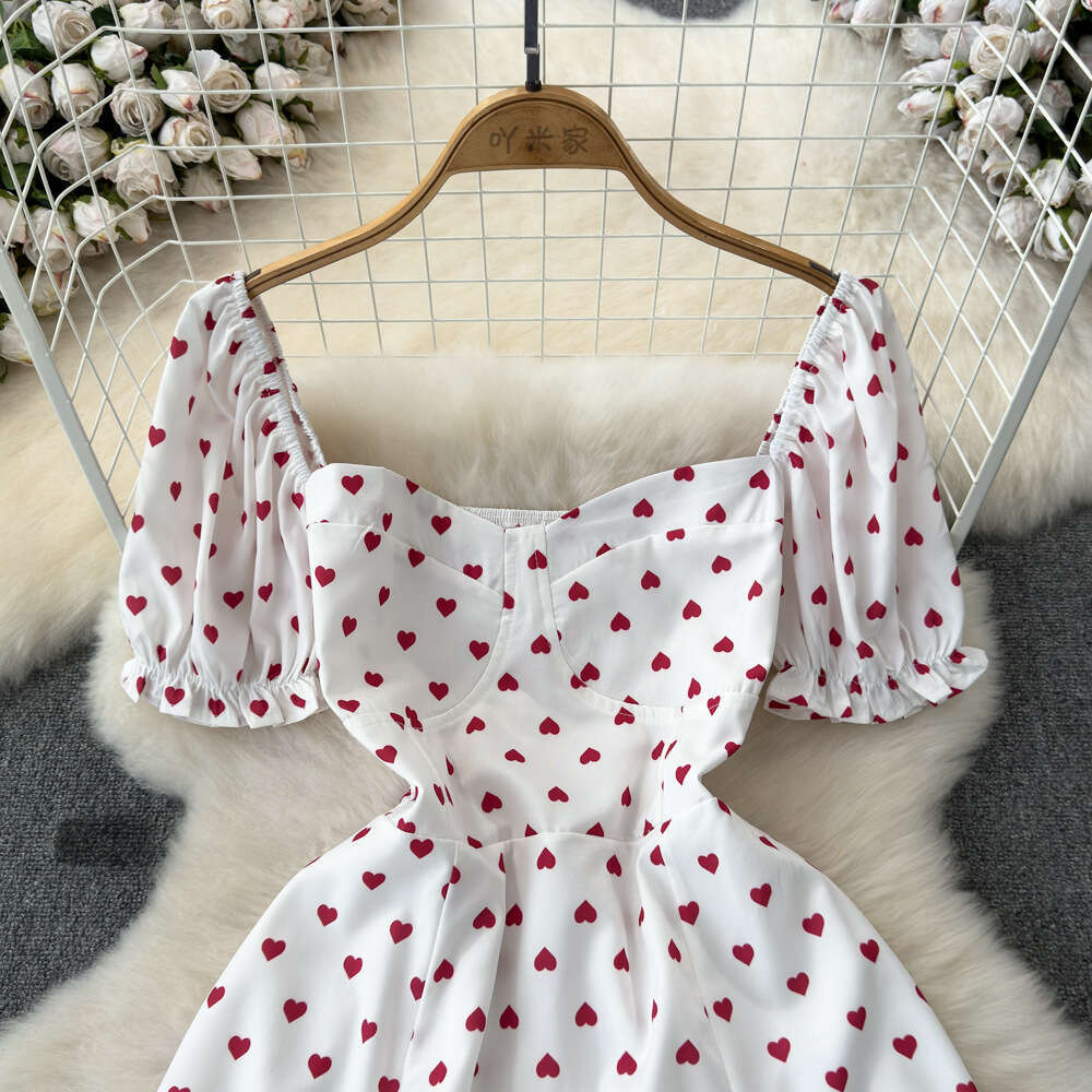 Kikyo Lady's First Love Gentle Lady Short Sleeve Square Neck Waist Tightening Split A-line Heart Printed Dress