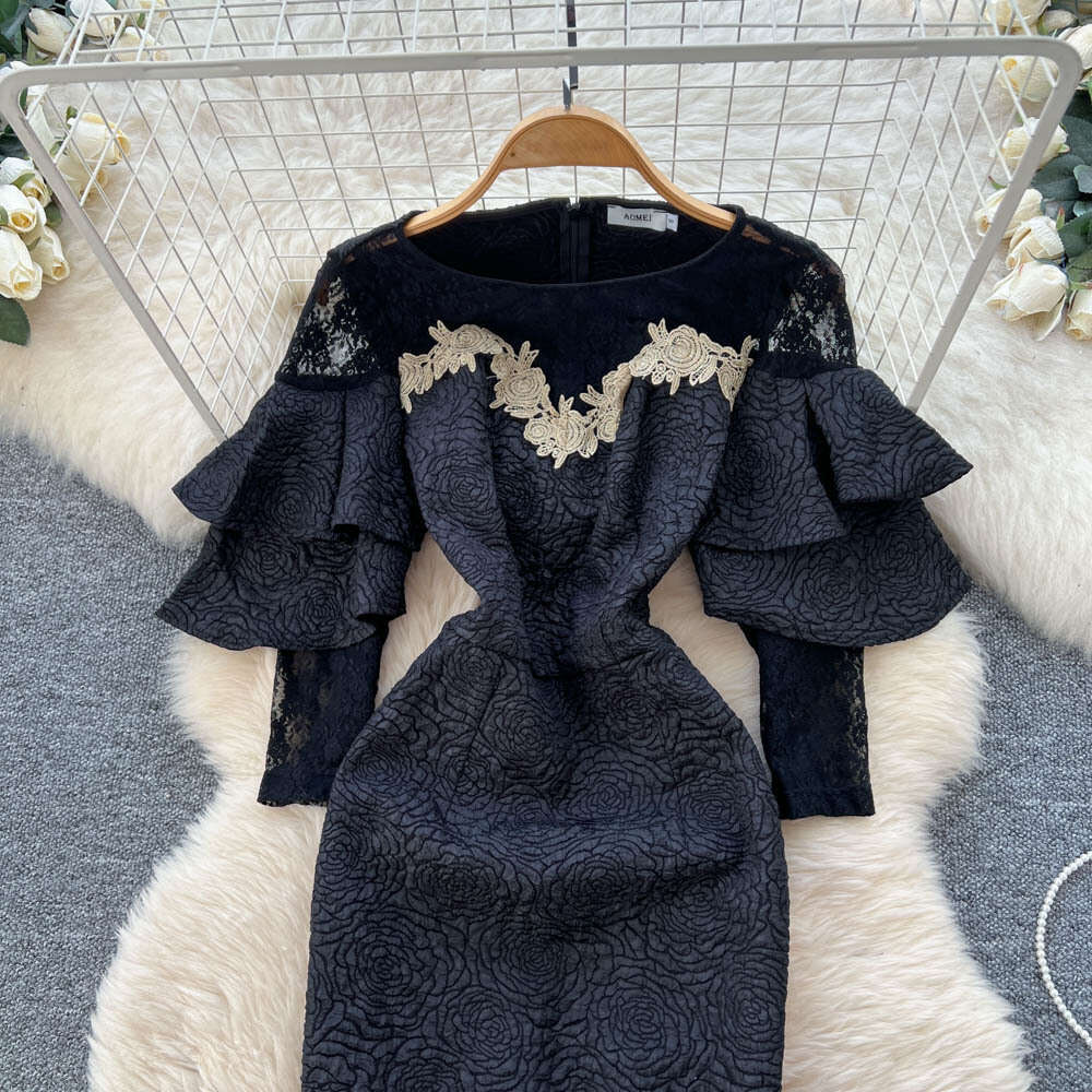 2026 Women's Black European and American Fashionable Elegant Lace Embroidered Ruffle Border Slimming Version Jacquard Dress