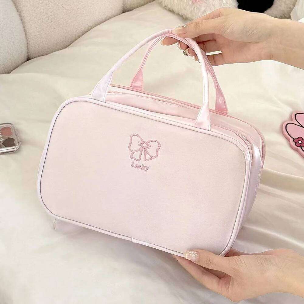 Large Capacity Portable Travel Cosmetic Bag Women's Lightweight Nylon Storage Organizer for Toiletries Easy to Carry Daily Use XJ260310