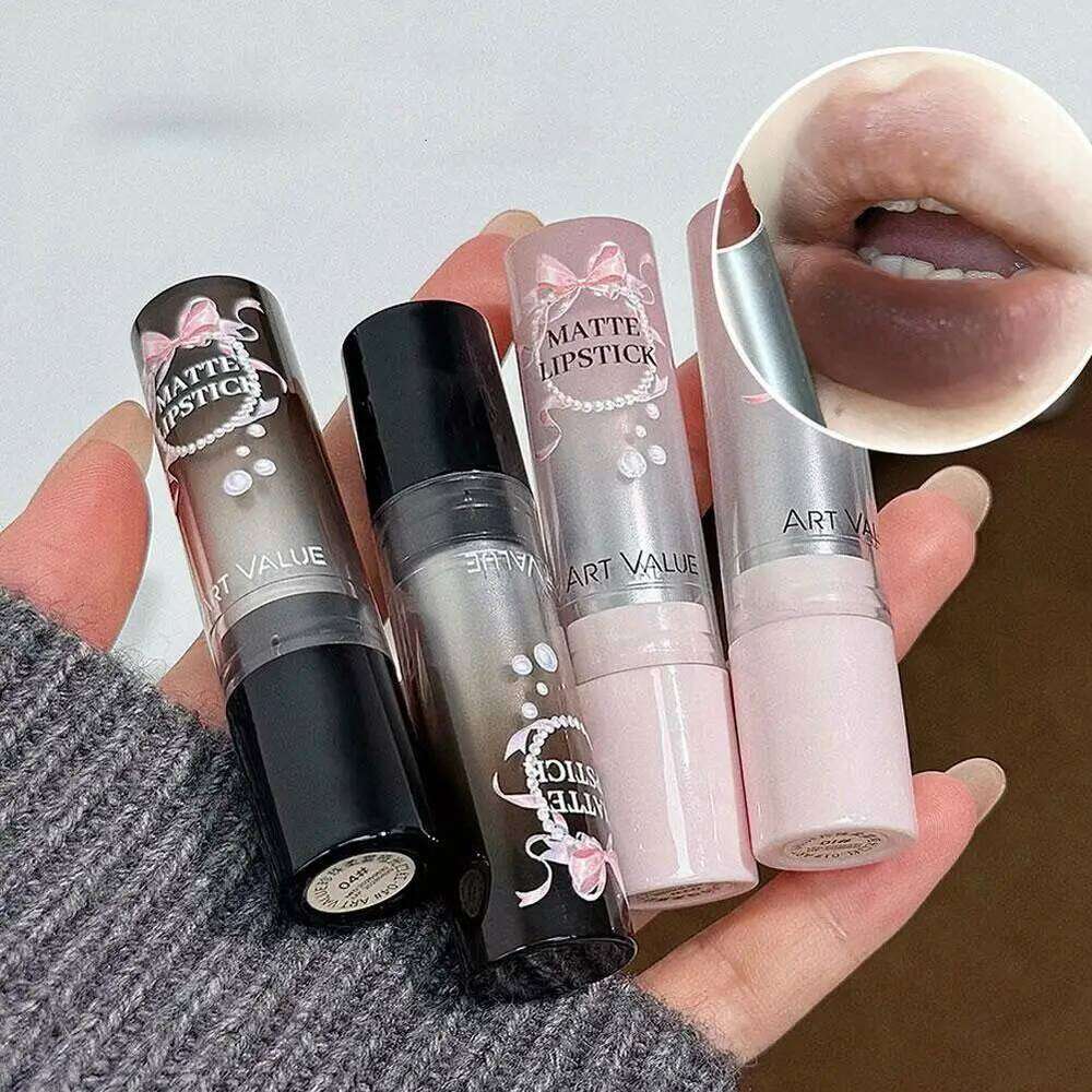 Matte velvet lipstick Moisturizing Nude Pink Waterproof Gloss Long Lasting Cinnamon Milk Tea Toned Lip Tint Party Makeup Z260310