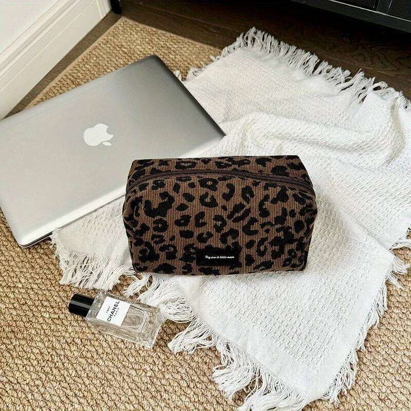 1pc Large Women Leopard Cosmetic Box Shaped Zipper Make Up Bag Washing Makeup Organizer Travel Beauty Case XJ260310