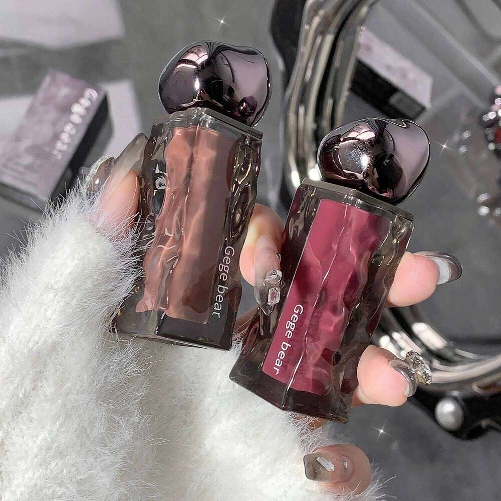 Gege bear Glacier Moisturizing Lip Gloss is moisturizing, lightweight, easy to color, mirror finish lip gloss Z260310